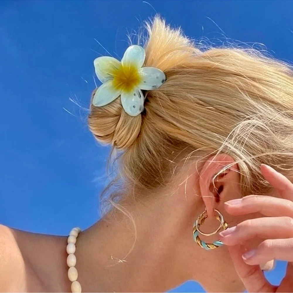 1PC Plumeria Claw Clip 🌸🫧🐚